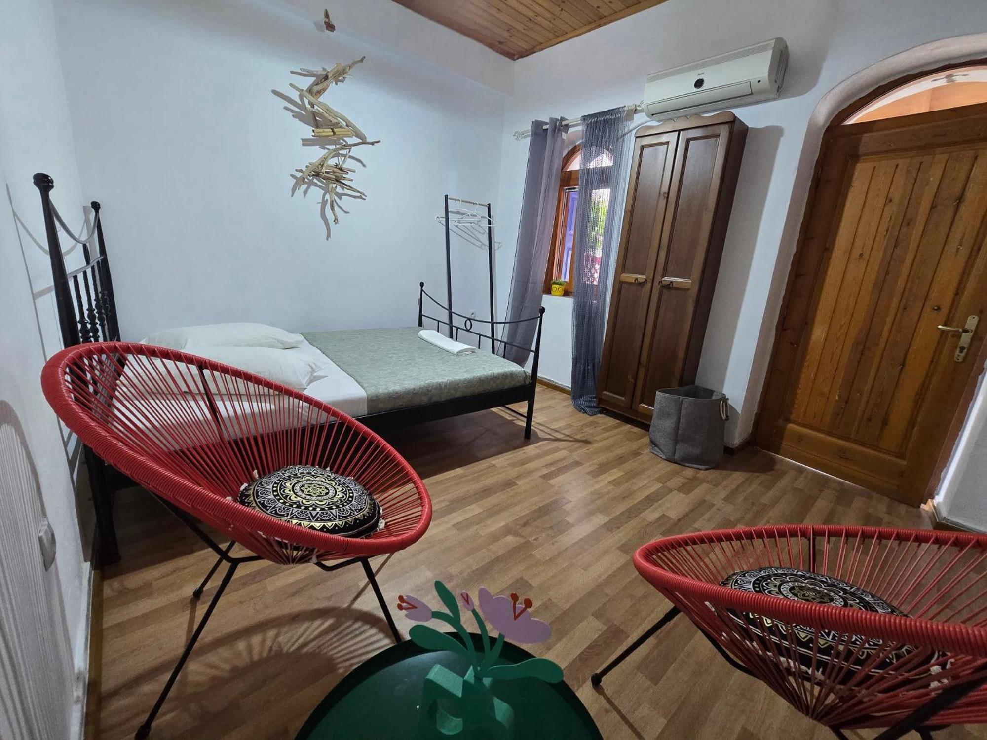 Aglaia Studios Fournoi Ngoại thất bức ảnh